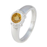 Camilla Luxurious Yellow Solitaire Ring